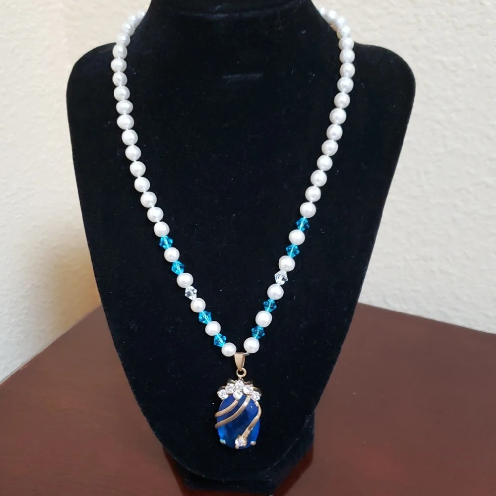 Elegant Blue and White Necklace